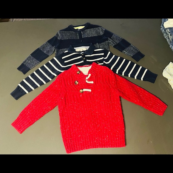 (3) Boy Sweaters in 3T, Red, Blue Sweater - Picture 3 of 4